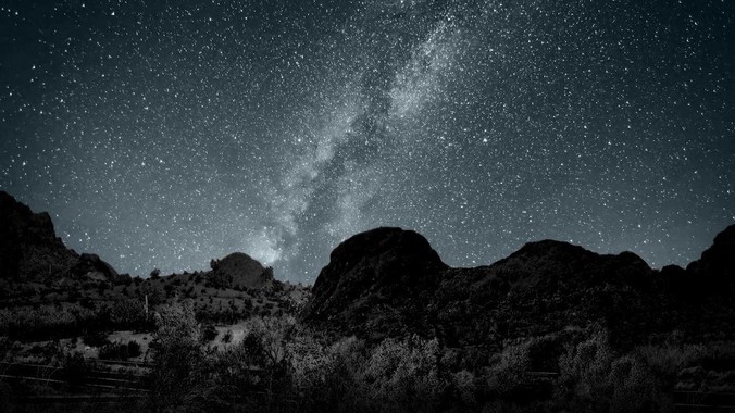 女明星做了什么医美项目保持童颜？